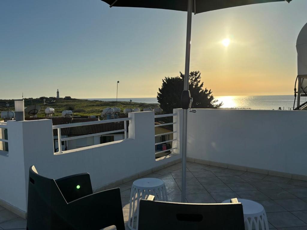 Venus Lighthouse 2B, Sea-View, Paphos Center Apartment Ngoại thất bức ảnh