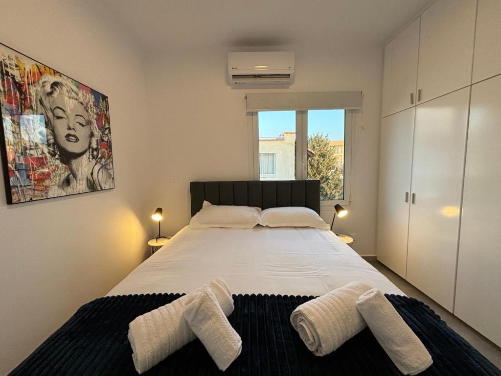 Venus Lighthouse 2B, Sea-View, Paphos Center Apartment Ngoại thất bức ảnh
